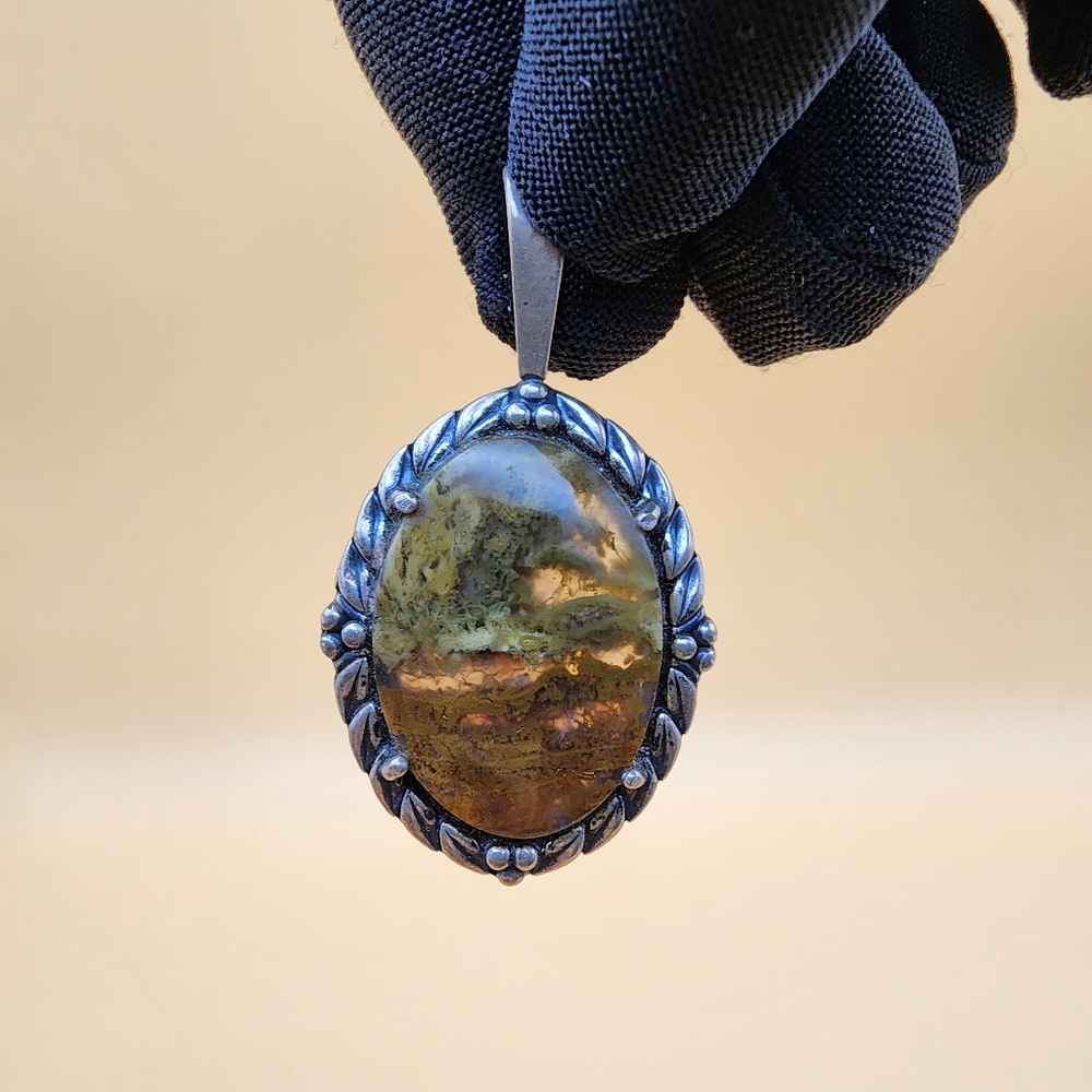 Vintage Sterling Silver Moss Agate Autumn Scenic Tree Landscape Oval Pendant